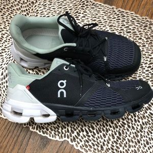 On Cloudflyer Running Shoes